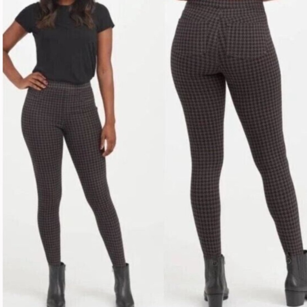 Spanx- Jean-ish leggings. Black & grey houndstooth. Size Medium.